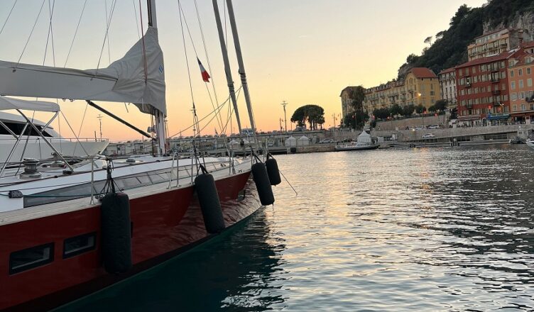 Amalfi sailing yacht charter